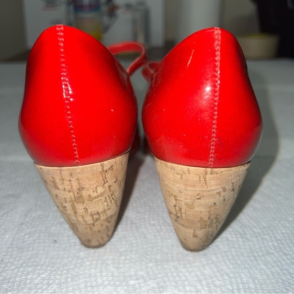 Franco Sarto Womens 8 1/2M Pumps Red Patent Leather Cork Wedge Peep Toe - Picture 11 of 11